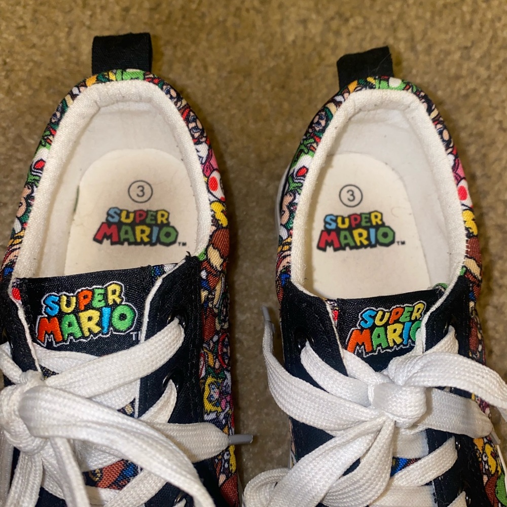 👟 Kids Super Mario Sneakers 👟 - Picture 2 of 6